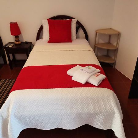 Hostal La Isla Del Descanso Puerto Villamil Buitenkant foto