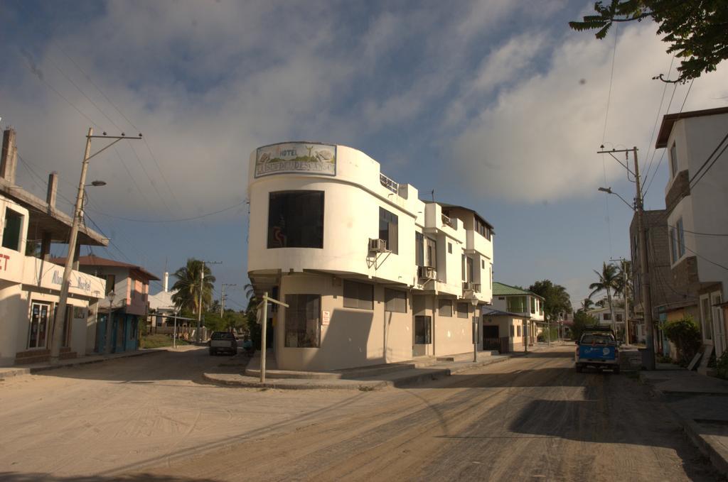 Hostal La Isla Del Descanso Puerto Villamil Buitenkant foto