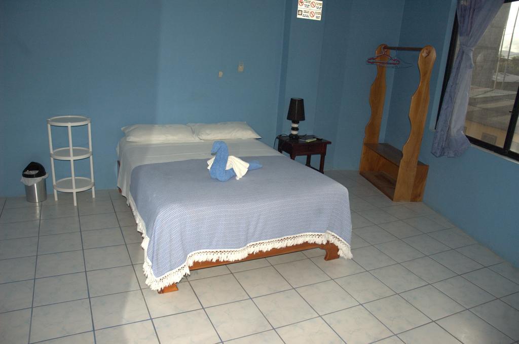 Hostal La Isla Del Descanso Puerto Villamil Buitenkant foto