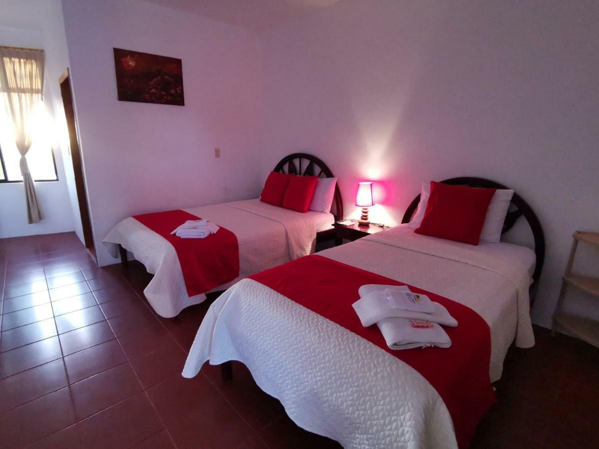 Hostal La Isla Del Descanso Puerto Villamil Buitenkant foto