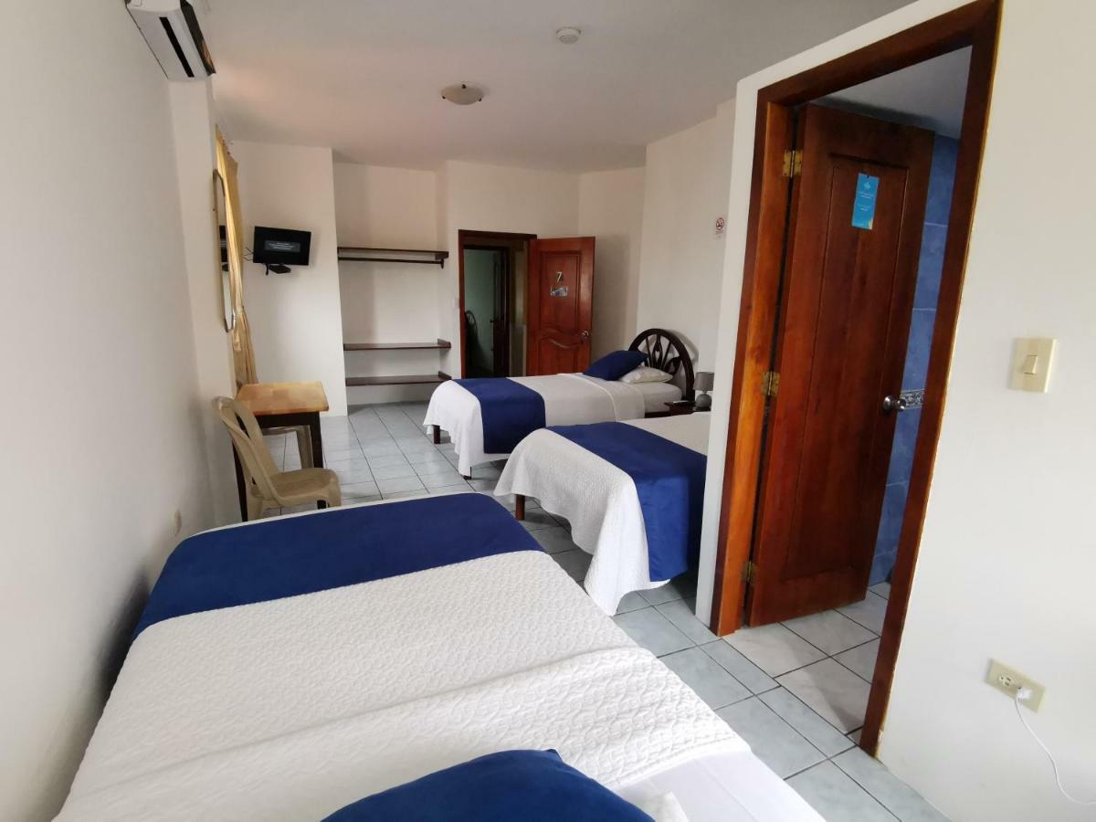 Hostal La Isla Del Descanso Puerto Villamil Buitenkant foto
